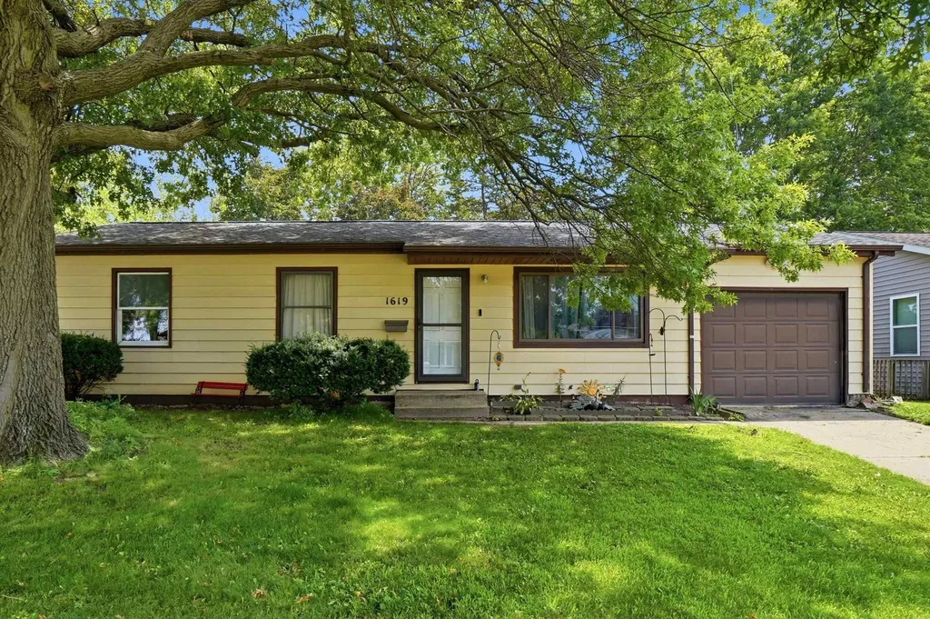 1619 Wakonda Drive Waterloo IA 50703
