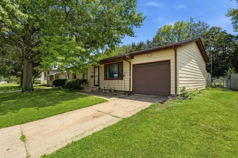 1619 Wakonda Drive Waterloo IA 50703