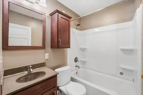 1518 11th Street Eldora IA 50627