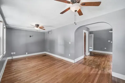 1518 11th Street Eldora IA 50627