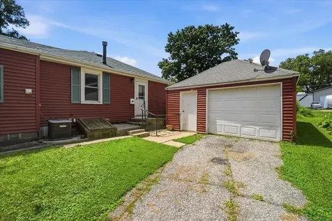 1518 11th Street Eldora IA 50627
