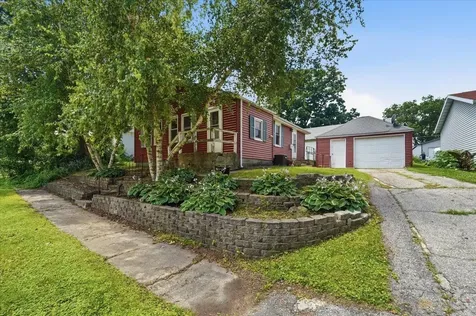 1518 11th Street Eldora IA 50627