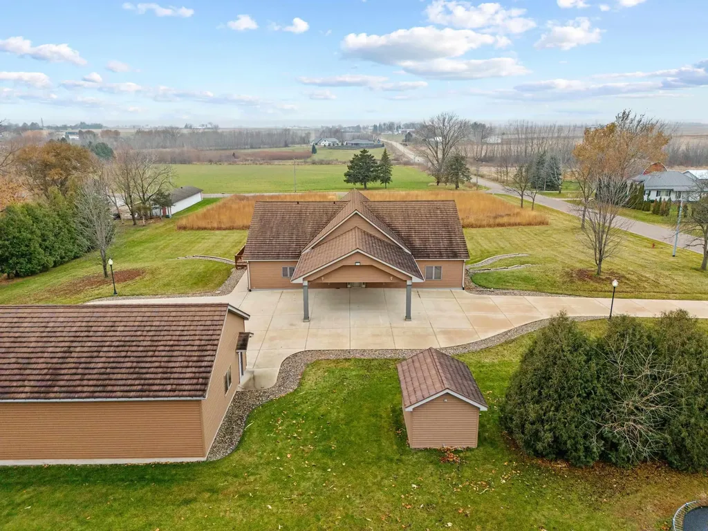 101 E 13th Street Sumner IA 50674