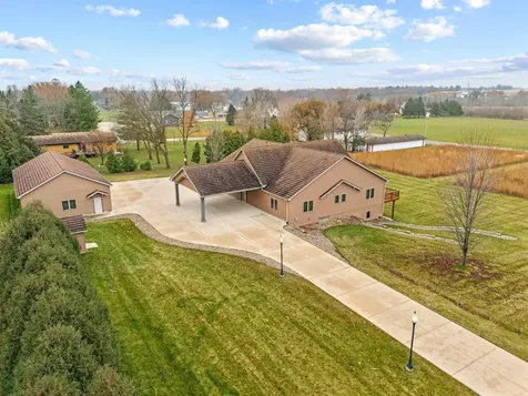 101 E 13th Street Sumner IA 50674