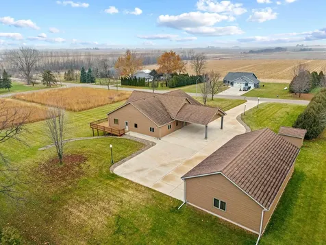101 E 13th Street Sumner IA 50674