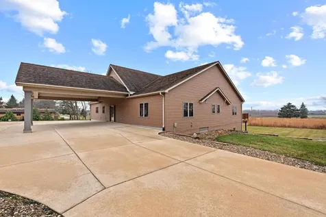 101 E 13th Street Sumner IA 50674
