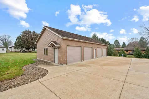 101 E 13th Street Sumner IA 50674