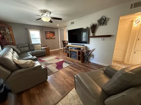1309 SW 2nd Avenue Waverly IA 50677