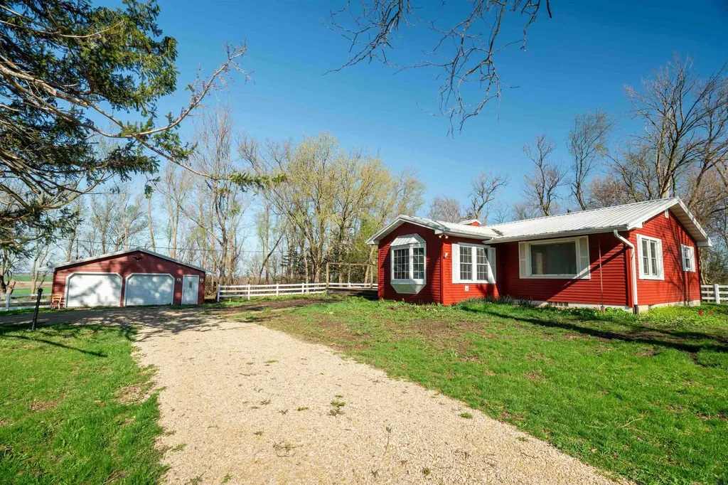 20051 O Avenue Grundy Center IA 50638