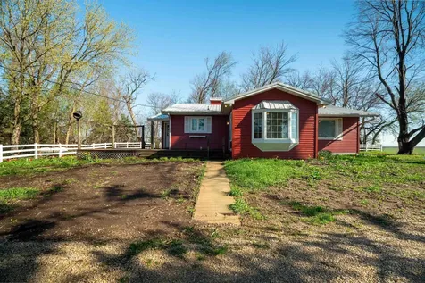 20051 O Avenue Grundy Center IA 50638
