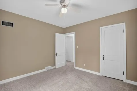115 Carolina Avenue Waterloo IA 50701