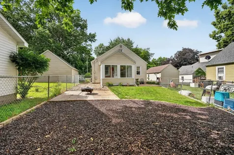 115 Carolina Avenue Waterloo IA 50701