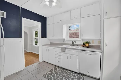115 Carolina Avenue Waterloo IA 50701