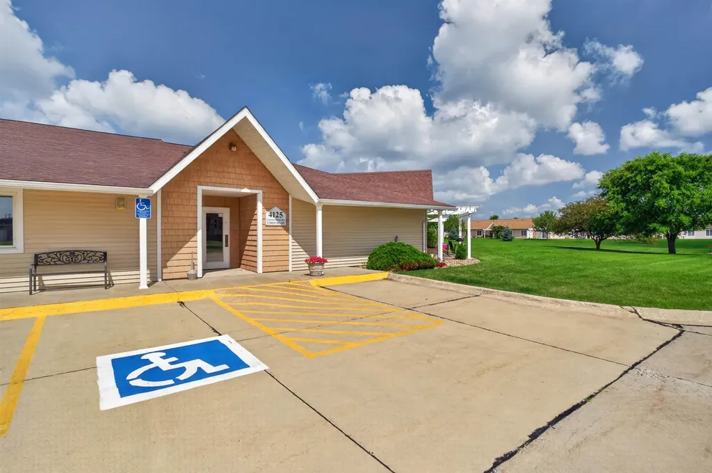 4125 Autumn Ridge Road Cedar Falls IA 50613