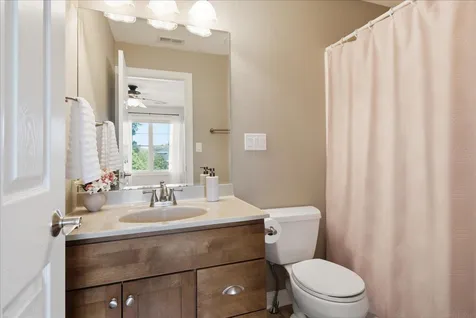1119 Lakeview Drive Cedar Falls IA 50613
