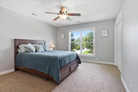 1119 Lakeview Drive Cedar Falls IA 50613