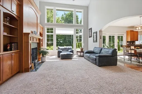 1119 Lakeview Drive Cedar Falls IA 50613