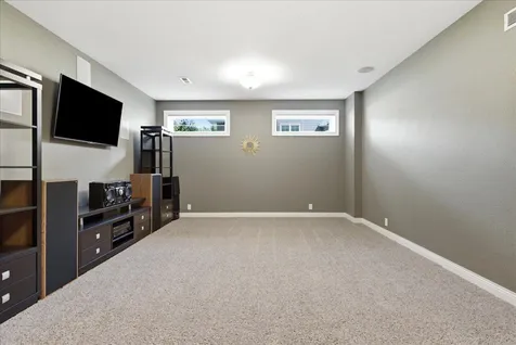 1119 Lakeview Drive Cedar Falls IA 50613
