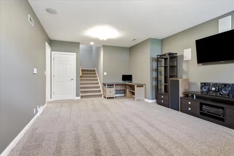 1119 Lakeview Drive Cedar Falls IA 50613