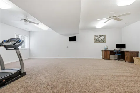 1119 Lakeview Drive Cedar Falls IA 50613