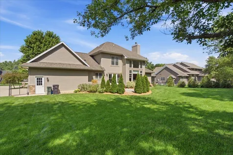 1119 Lakeview Drive Cedar Falls IA 50613