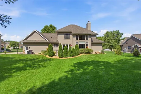 1119 Lakeview Drive Cedar Falls IA 50613