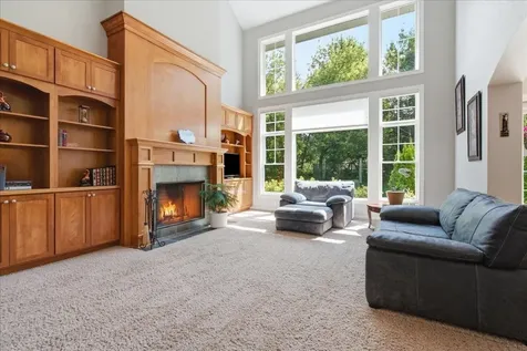1119 Lakeview Drive Cedar Falls IA 50613
