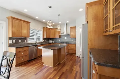 1119 Lakeview Drive Cedar Falls IA 50613