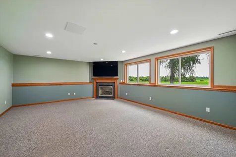 452 Sunset Drive Fairfax IA 52228
