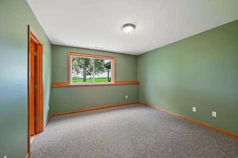 452 Sunset Drive Fairfax IA 52228