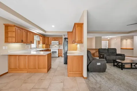 452 Sunset Drive Fairfax IA 52228
