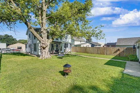 808 5th Avenue NE Independence IA 50644