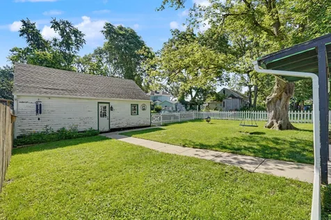 808 5th Avenue NE Independence IA 50644