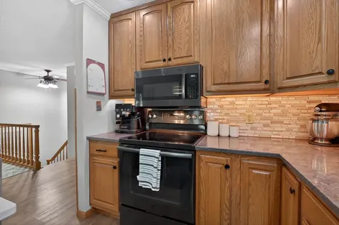 208 NW 23rd Street Waverly IA 50677
