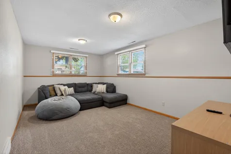 208 NW 23rd Street Waverly IA 50677