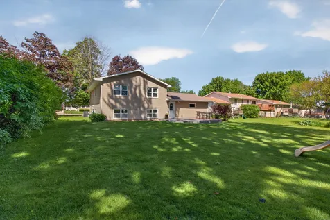 208 NW 23rd Street Waverly IA 50677