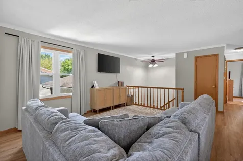 208 NW 23rd Street Waverly IA 50677