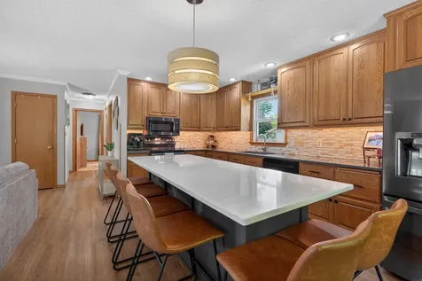208 NW 23rd Street Waverly IA 50677