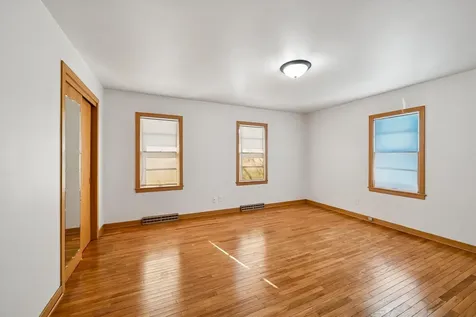 1300 SW 4th Avenue Waverly IA 50677