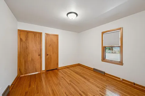 1300 SW 4th Avenue Waverly IA 50677