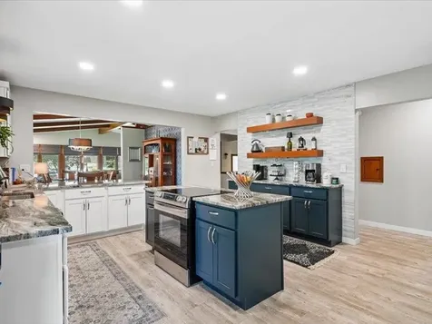 144 Amity Drive Waterloo IA 50701