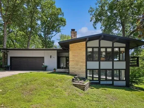 144 Amity Drive Waterloo IA 50701