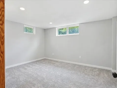 144 Amity Drive Waterloo IA 50701