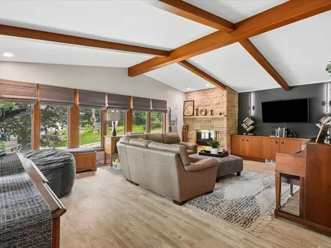 144 Amity Drive Waterloo IA 50701