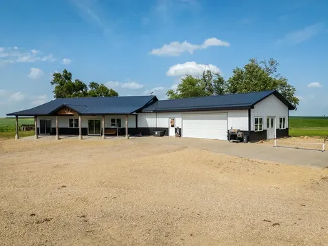 2326 K Avenue Toledo IA 52342