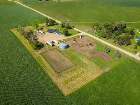 2326 K Avenue Toledo IA 52342