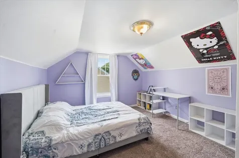 221 W Maple Street Hubbard IA 50122