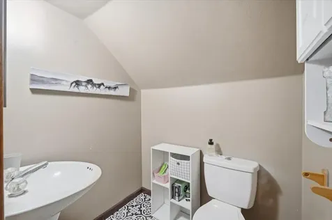 221 W Maple Street Hubbard IA 50122