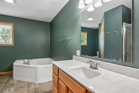 2590 Meadow View Drive Urbana IA 52345