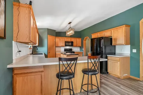 2590 Meadow View Drive Urbana IA 52345